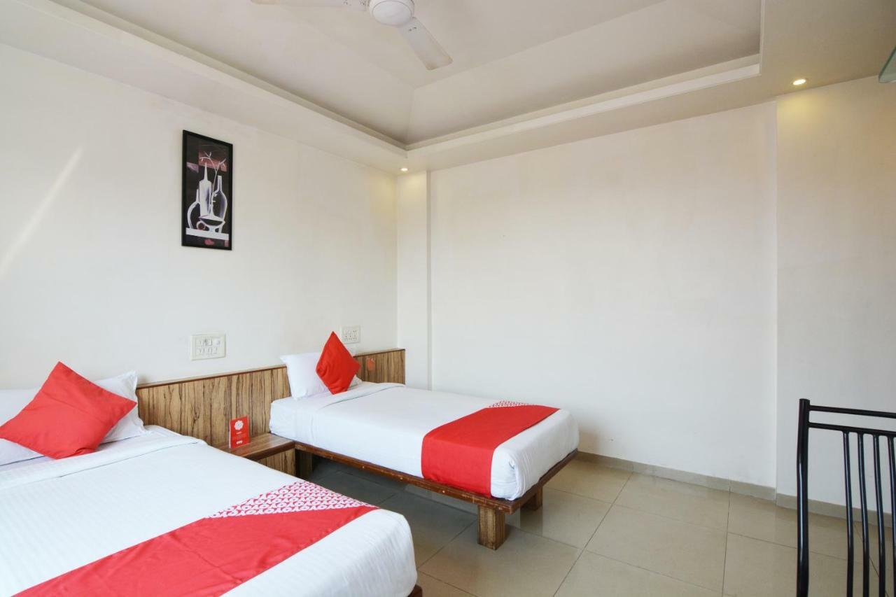 Hotel Oyo 24197 Saptaruchi Pimpri-Chinchwad Exterior foto