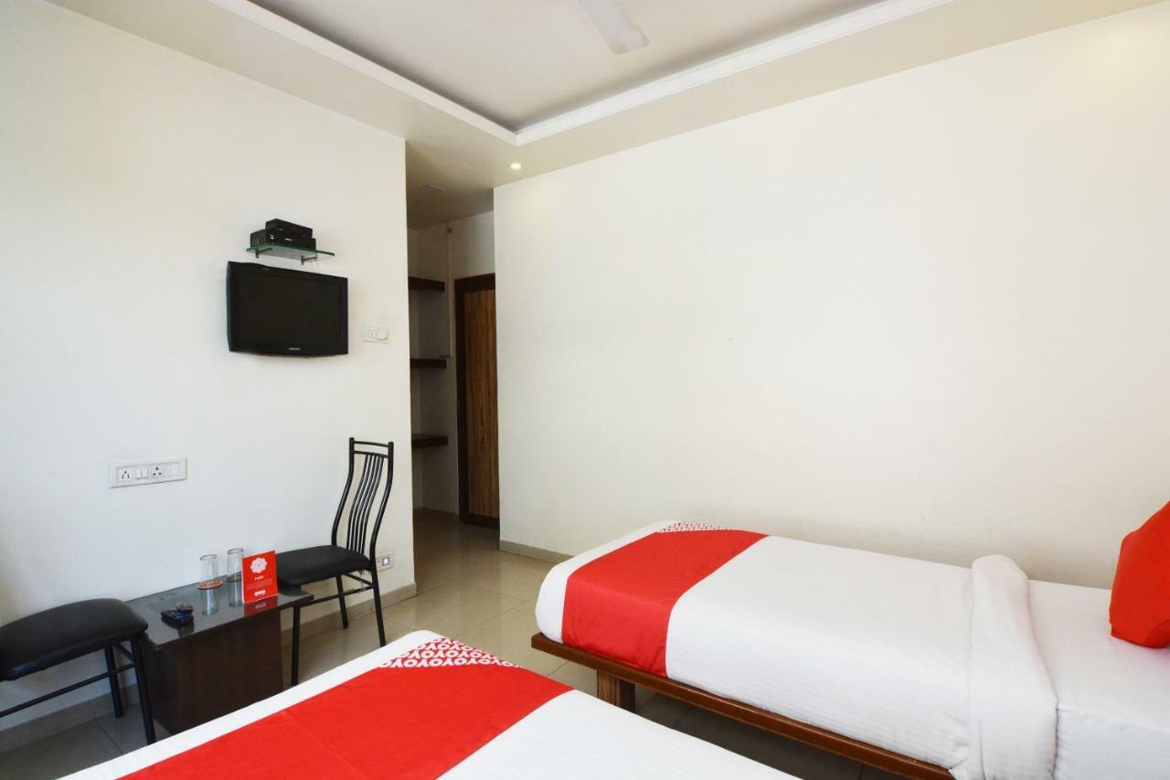 Hotel Oyo 24197 Saptaruchi Pimpri-Chinchwad Exterior foto