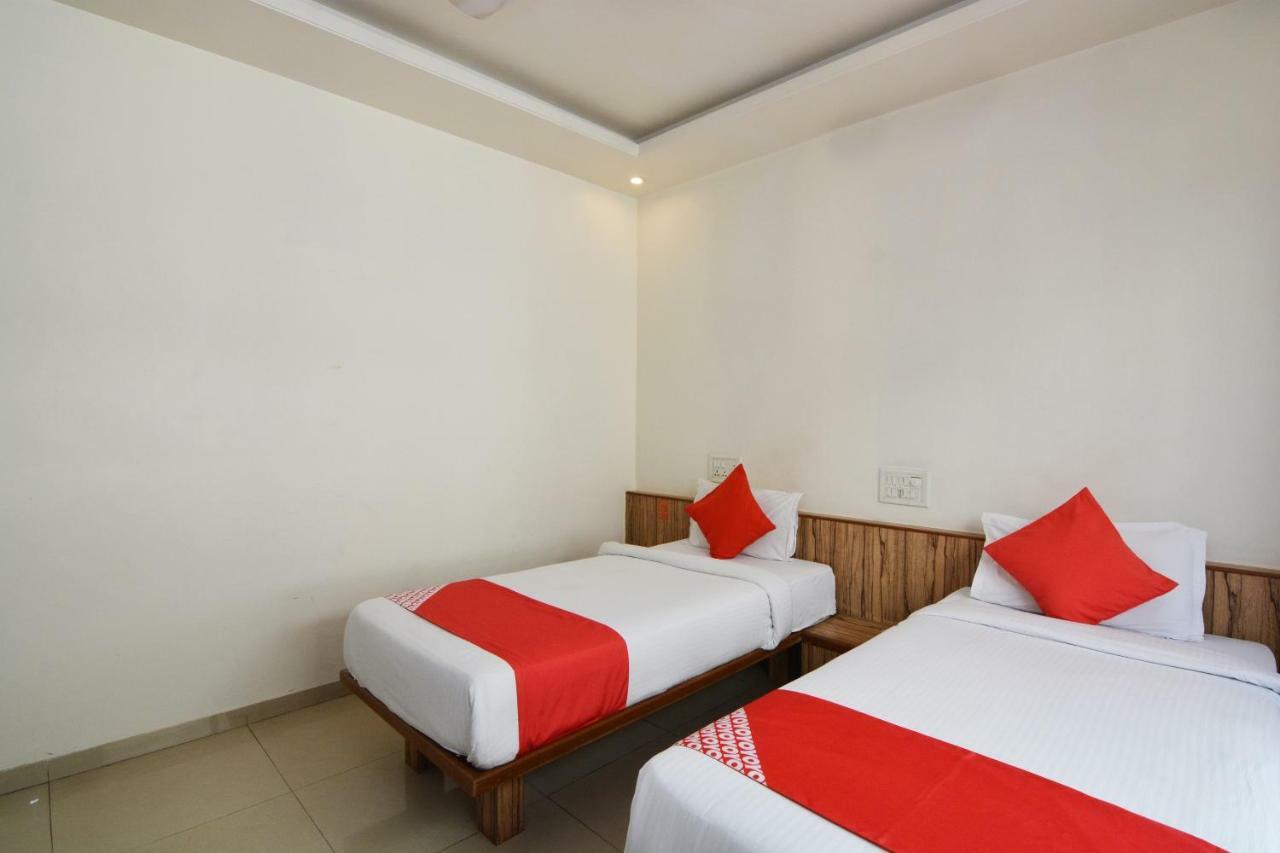 Hotel Oyo 24197 Saptaruchi Pimpri-Chinchwad Exterior foto