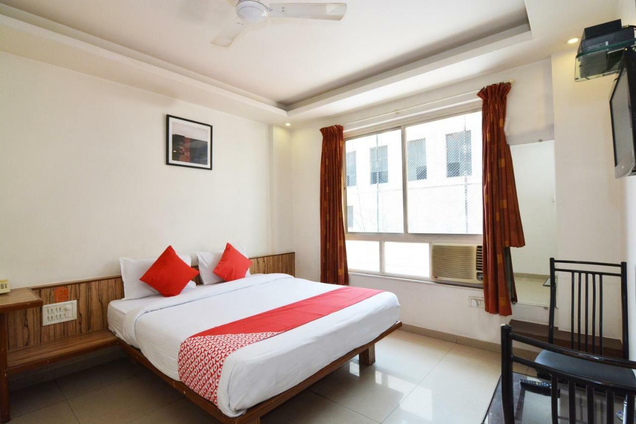 Hotel Oyo 24197 Saptaruchi Pimpri-Chinchwad Exterior foto